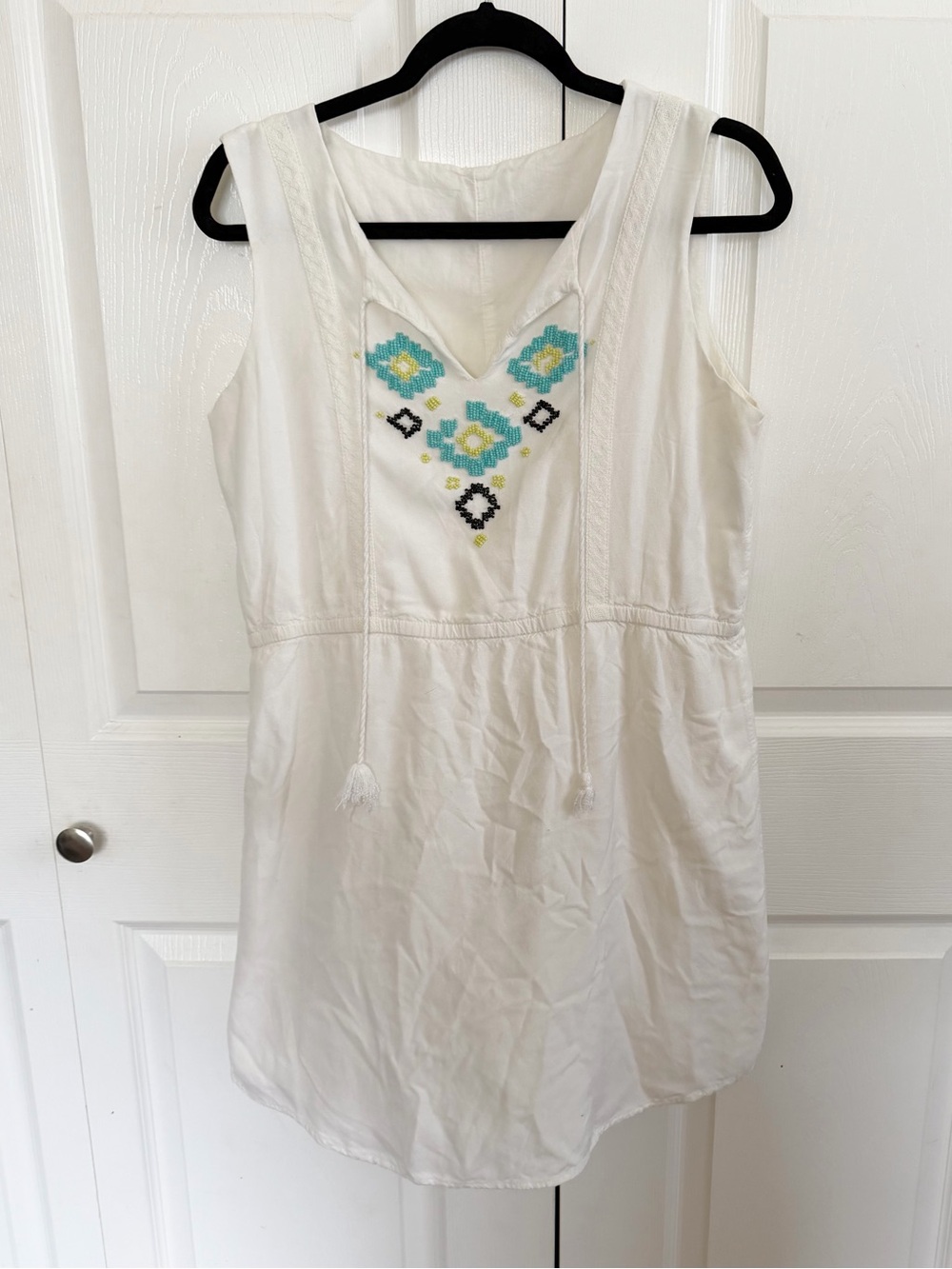 Kenji Anthropologie White Sleeveless Mini Dress with Aqua Embroidered Detail